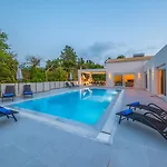 Villa Ami, Roda, Corfu: 10 Guests, Heated Pool, Private Mini Golf, Pool Table & More!!